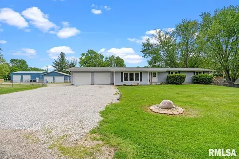 23285 Railsplitter Ln, Athens, IL 62613