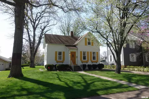 1442 N Cherry St, Galesburg, IL 61401