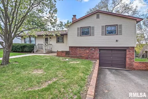 44 Pinto Dr, Springfield, IL 62702