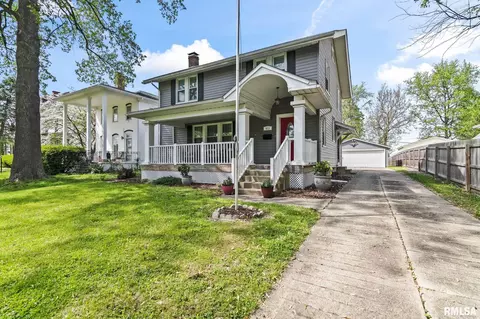 613 Black Ave, Springfield, IL 62702 photo 2