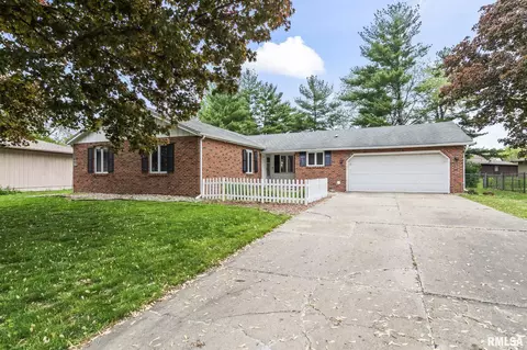 2612 Baronne Dr, Springfield, IL 62704 photo 2