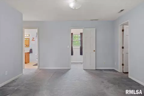 Bedroom - 3300 Winch Rd, Springfield, IL 62707 photo 10 of 12