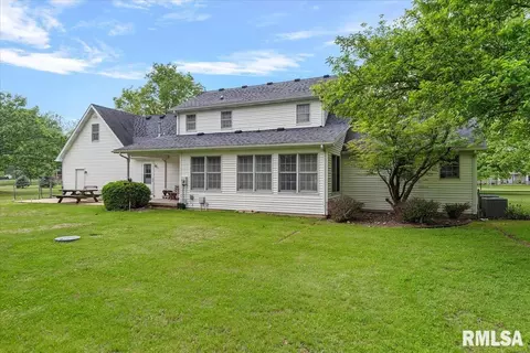 Exterior - 3300 Winch Rd, Springfield, IL 62707 photo 10 of 24