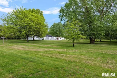 Exterior - 3300 Winch Rd, Springfield, IL 62707 photo 6 of 24