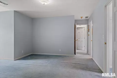 Bedroom - 3300 Winch Rd, Springfield, IL 62707 photo 9 of 12