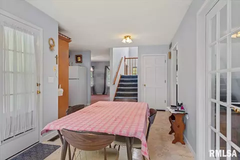 Entry Way - 3300 Winch Rd, Springfield, IL 62707 photo 5 of 12