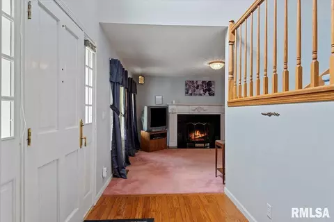 Entry Way - 3300 Winch Rd, Springfield, IL 62707 photo 2 of 12