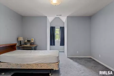 Bedroom - 3300 Winch Rd, Springfield, IL 62707 photo 5 of 12