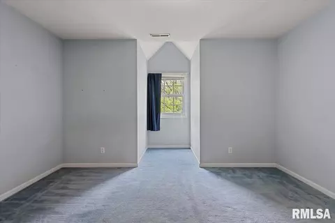 Bedroom - 3300 Winch Rd, Springfield, IL 62707 photo 8 of 12