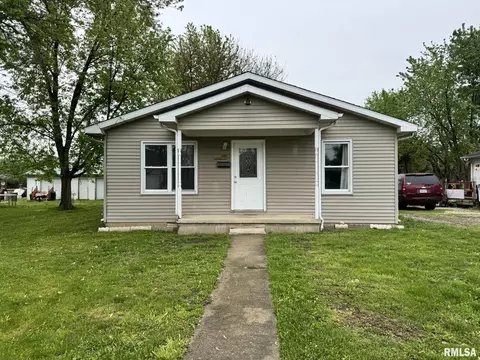 910 Allen Ave, Jacksonville, IL 62650