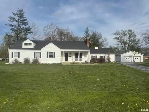 912 N Main St, Monroe City, MO 63456