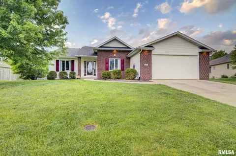355 Partridge Pass, Sherman, IL 62684