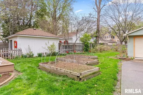Exterior - 1620 S Lowell Ave, Springfield, IL 62704 photo 6 of 10