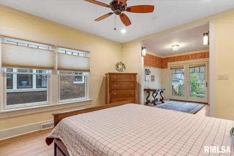 Bedroom - 1620 S Lowell Ave, Springfield, IL 62704 photo 3 of 5