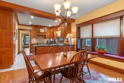 Dining - 1620 S Lowell Ave, Springfield, IL 62704 photo 4 of 5