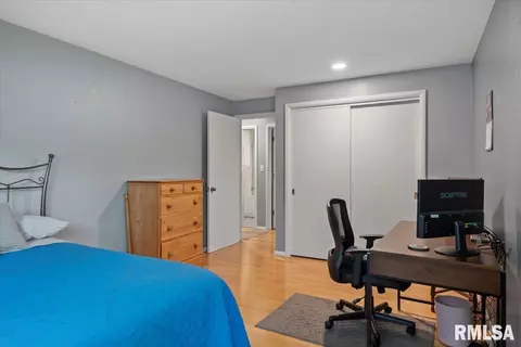 2126 S Park Ave, Springfield, IL 62704 photo 18