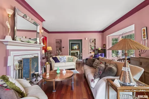 Living - 2001 S Willemore Ave, Springfield, IL 62704 photo 6 of 7