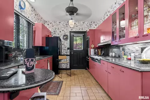 Kitchen - 2001 S Willemore Ave, Springfield, IL 62704 photo 1 of 4