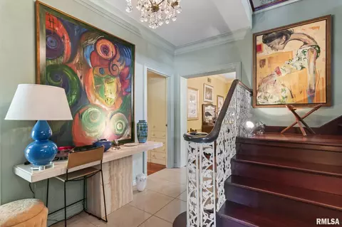Entry Way - 2001 S Willemore Ave, Springfield, IL 62704 photo 2 of 9
