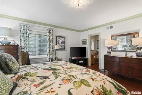 Bedroom - 2001 S Willemore Ave, Springfield, IL 62704 photo 4 of 10