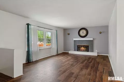 2417 Parkview Dr, Springfield, IL 62704 photo 4