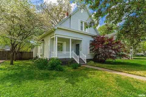 623 N Union St, Lincoln, IL 62656