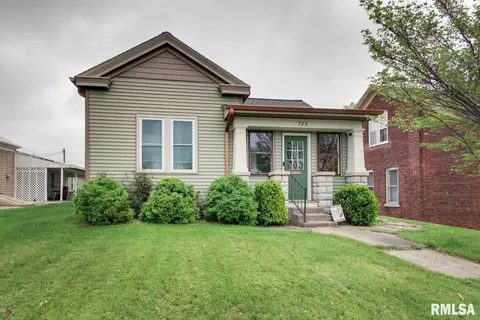 723 S 12th St, Quincy, IL 62301