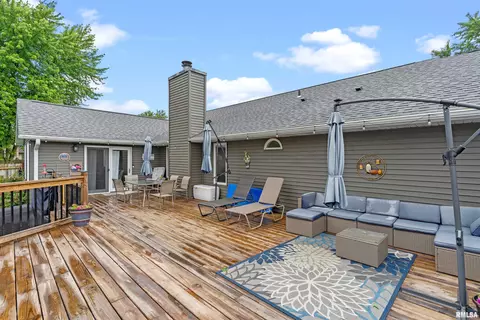 Exterior - 4 Brook Ln, Riverton, IL 62561 photo 4 of 4