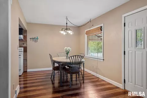 Dining - 421 Outer Park Dr, Springfield, IL 62704 photo 1 of 5