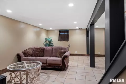 Other - 421 Outer Park Dr, Springfield, IL 62704 photo 11 of 15