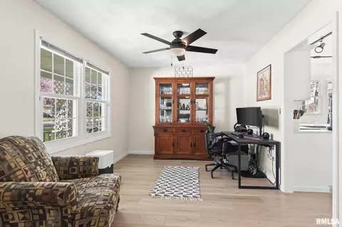2816 Bemis Hts, Springfield, IL 62704 photo 9