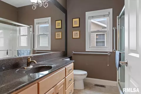 Bath - 4306 Castle Pines Dr, Springfield, IL 62711 photo 1 of 4