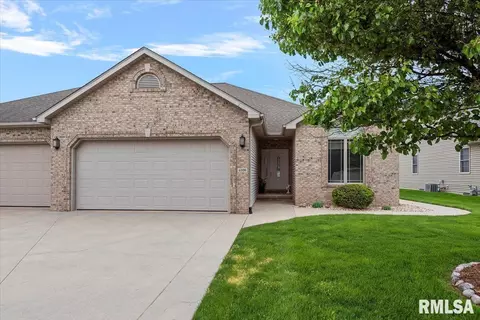 4306 Castle Pines Dr, Springfield, IL 62711