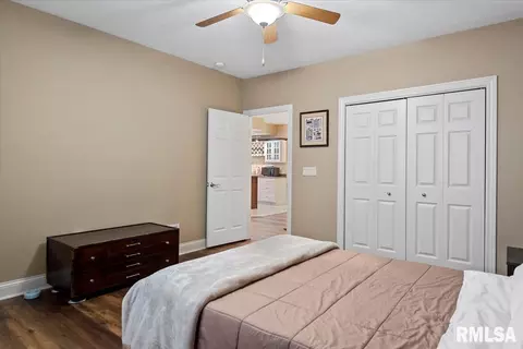 Bedroom - 4306 Castle Pines Dr, Springfield, IL 62711 photo 7 of 7