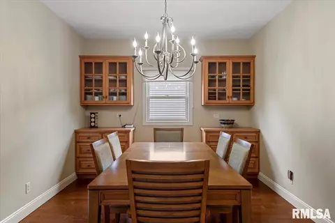 Dining - 4306 Castle Pines Dr, Springfield, IL 62711 photo 1 of 3