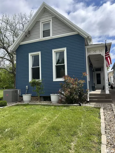 1222 Chestnut St, Quincy, IL 62301
