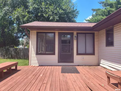 Exterior - 1124 Steeplechase Dr, Springfield, IL 62712 photo 2 of 3
