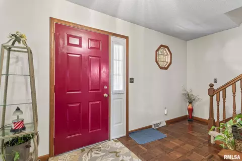 108 Norwalk Rd, Springfield, IL 62704 photo 3