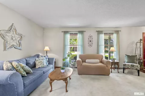 108 Norwalk Rd, Springfield, IL 62704 photo 4