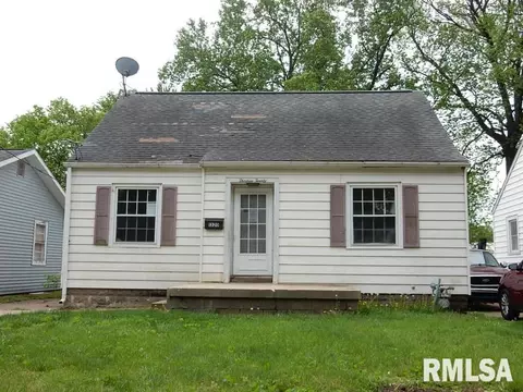 1320 E Stanford Ave, Springfield, IL 62703