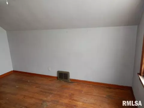 Bedroom - 1320 E Stanford Ave, Springfield, IL 62703 photo 6 of 6