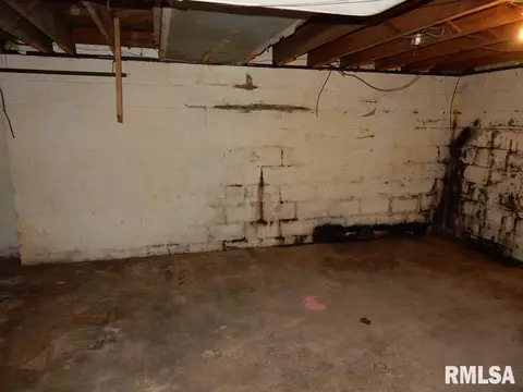 Other - 1320 E Stanford Ave, Springfield, IL 62703 photo 2 of 3