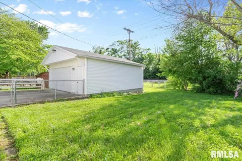 Exterior - 3601 Hooker St, Springfield, IL 62703 photo 2 of 3