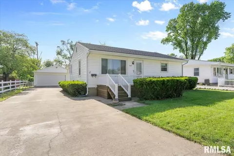 3601 Hooker St, Springfield, IL 62703