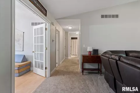 1213 Sugar Tree Ct, Chatham, IL 62629 photo 9