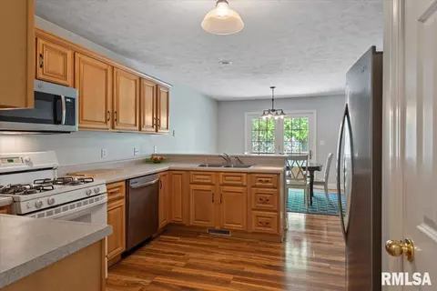 1213 Sugar Tree Ct, Chatham, IL 62629 photo 17
