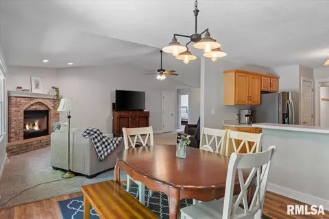 1213 Sugar Tree Ct, Chatham, IL 62629 photo 14