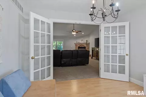 1213 Sugar Tree Ct, Chatham, IL 62629 photo 25