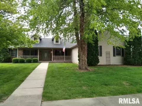 1502 Sequoia Dr, Chatham, IL 62629