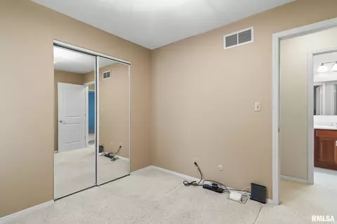 208 Glasgow Dr, Springfield, IL 62702 photo 24